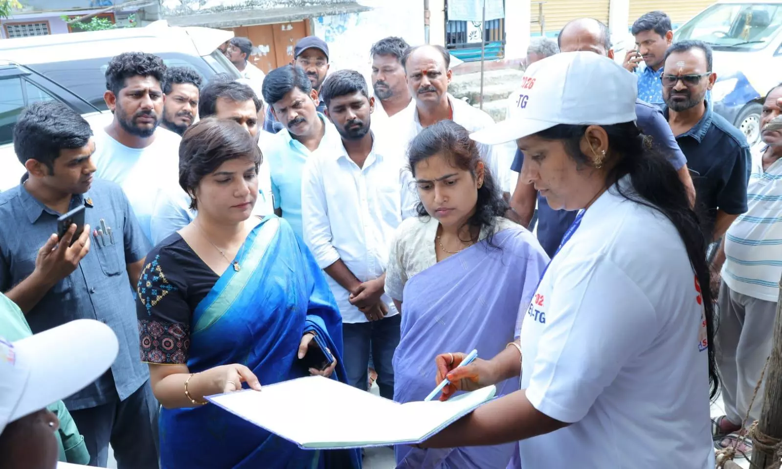 Hari Chandana Dasari Conducts Ground Inspection to Strengthen Electoral Roll Revision